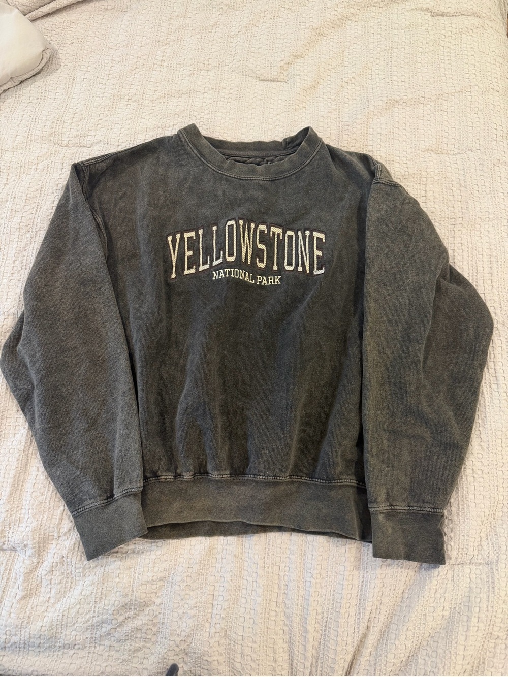 Yellowstone National Park Graphic Sweatshirt